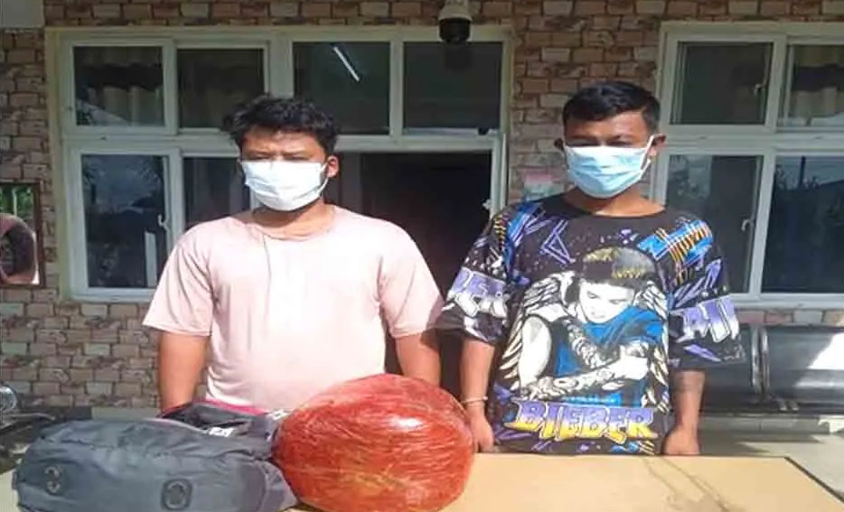 पाँच किलो गाँजासहित दुईजना पक्राउ