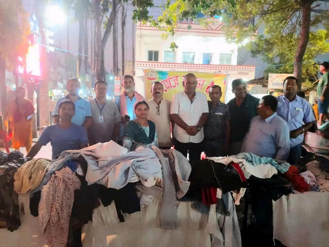 वीरगन्ज कपडा बैंकद्वारा शुभ दीपावलीको अवसरमा नि:शुल्क कपडा वितरण