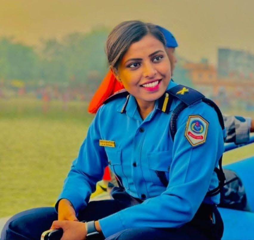 उत्कृष्ट सेवाका लागि प्रहरी निरीक्षक निकिता मिश्रलाई डिआइजी चतुर्वेदीद्वारा प्रशंसा पत्र