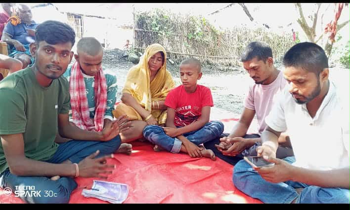 सुकुम्बासी परिवारमा गहिरो पीडा : स्वास्थ्य उपचार अभावमा हरेसी मण्डलको निधन, समाजिक सहयोगबाट अन्त्येष्टि सम्पन्न