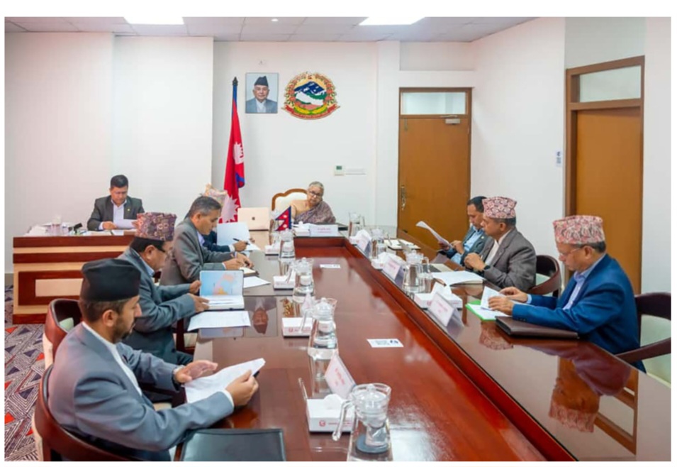 सिंहदरवारस्थित प्रधानमन्त्री तथा मन्त्रिपरिषद् कार्यालयमा मन्त्रिपरिषद् बैठक जारी