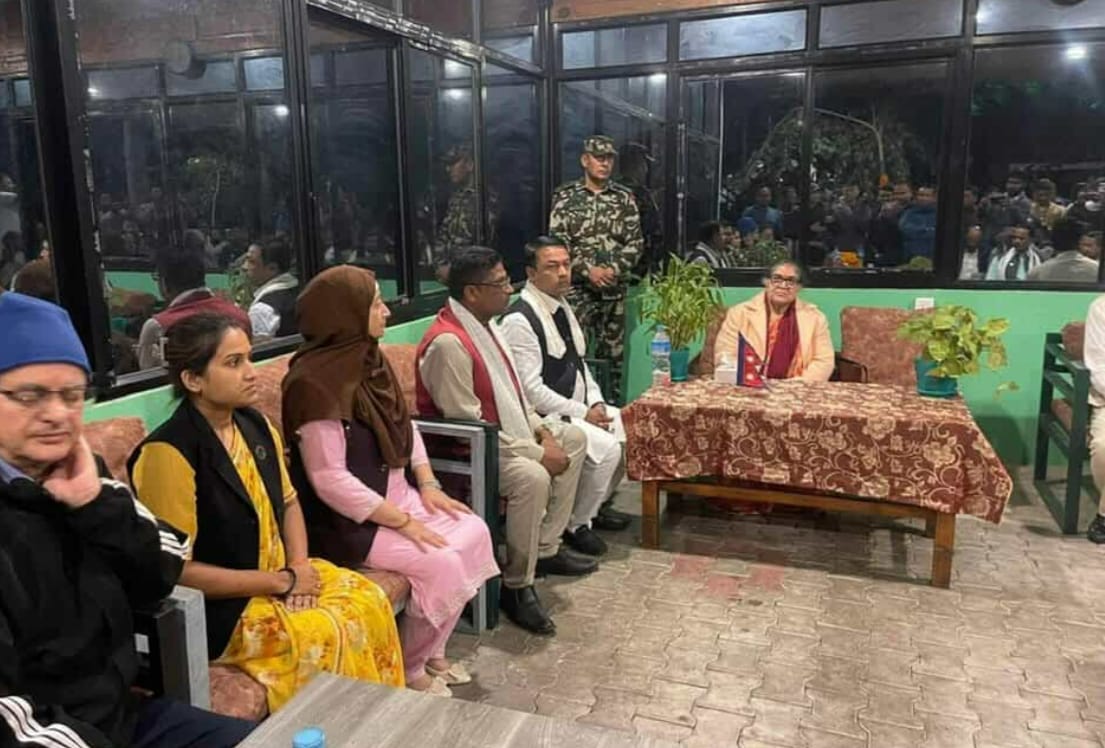 मधेस प्रदेशमा नयाँ मुख्यमन्त्री : सरोज यादवले लिए शपथ विवाद चर्कियो