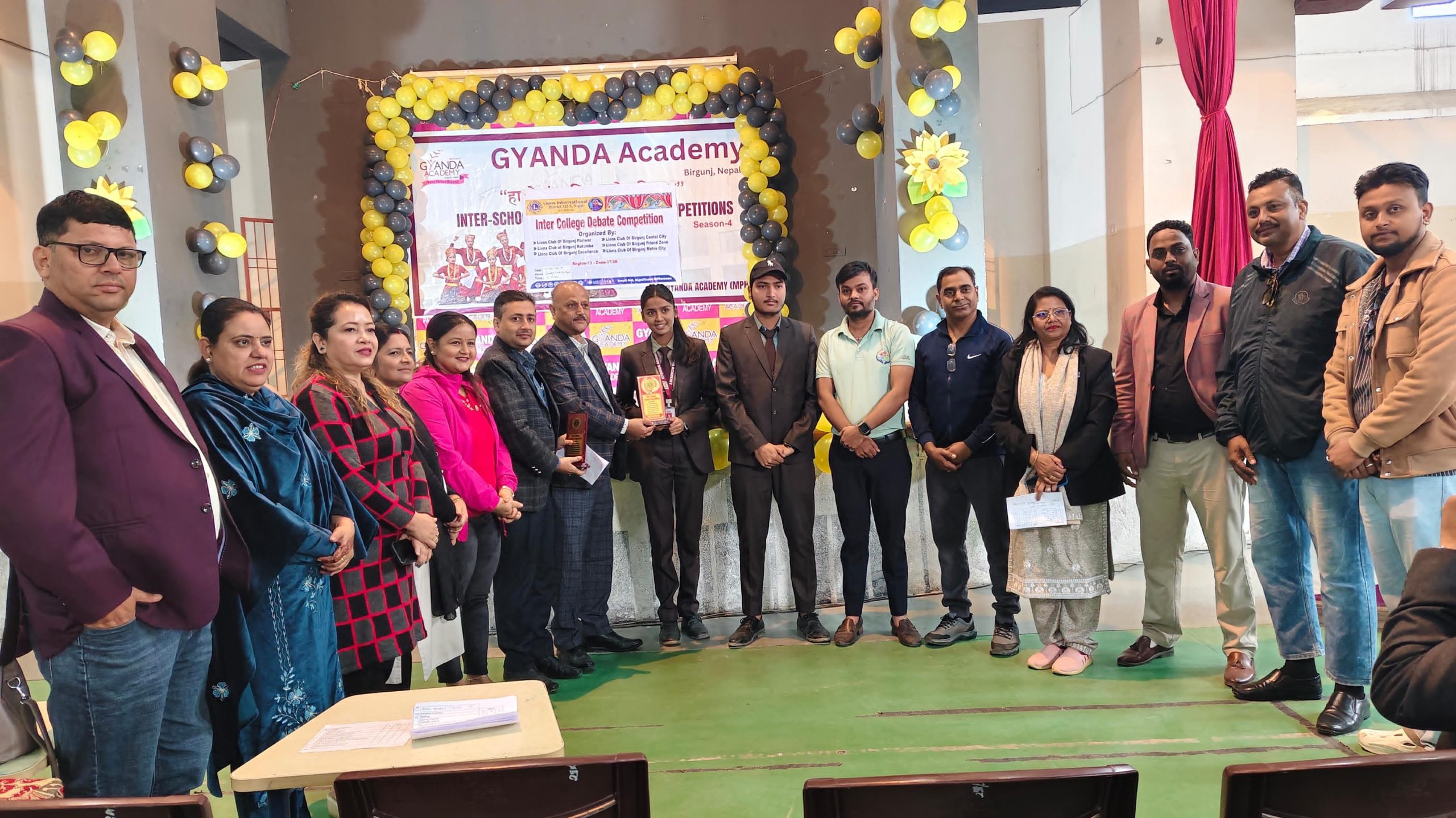 इन्टर कलेज वाद–विवाद प्रतियोगिता बिरगंजबाट मनिस कुमार यादव र स्नेहा सर्राफ फाइनलका लागि चयन