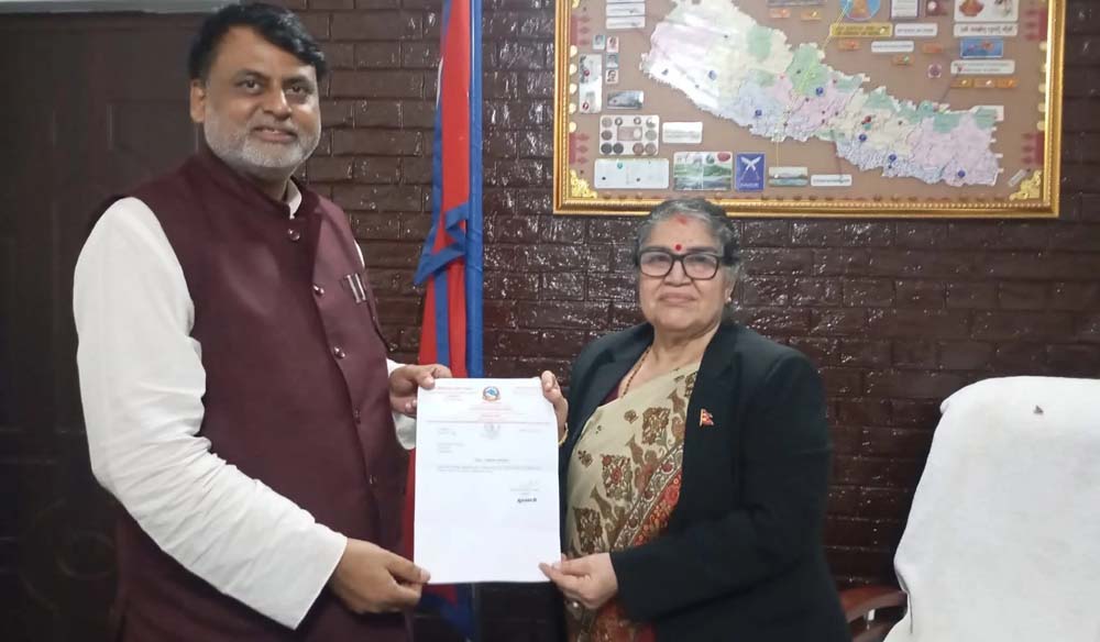 मधेश प्रदेशका मुख्यमन्त्री सोनलले बुझाए लिखित राजीनामा